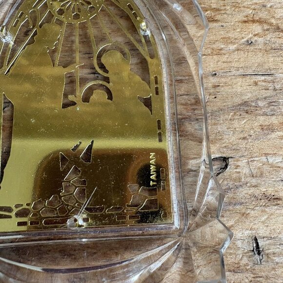 Lot of 2 Vtg Holy Family Nativity Christmas Ornaments Wood And Plastic/metal - Picture 6 of 9